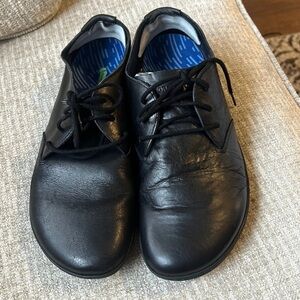 VIVOBAREFOOT means leather shoes size 44/11